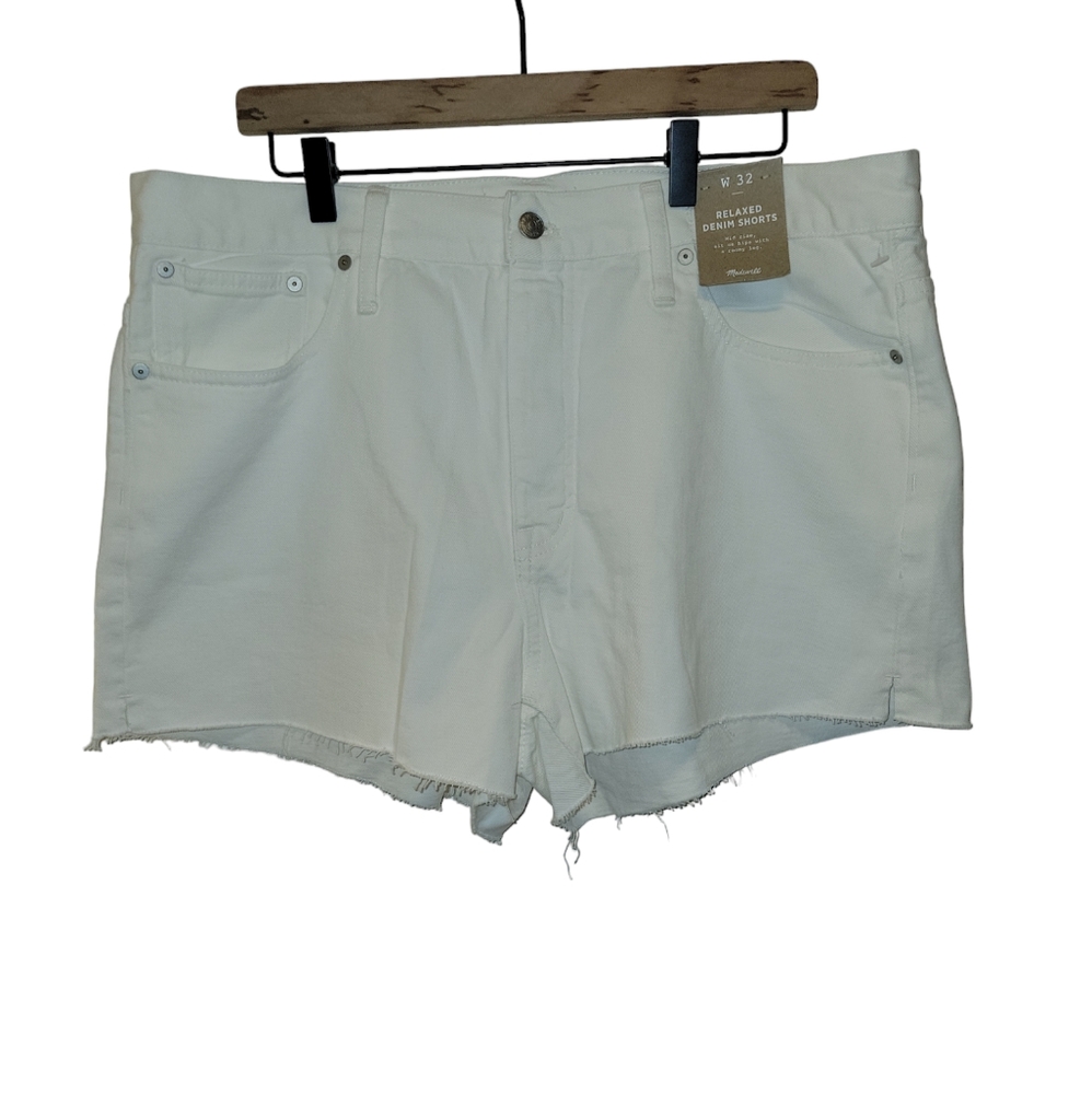 Madewell, NWT, Relaxed Denim White Shorts, Mid Rise, Women's sz 32, L- about 15